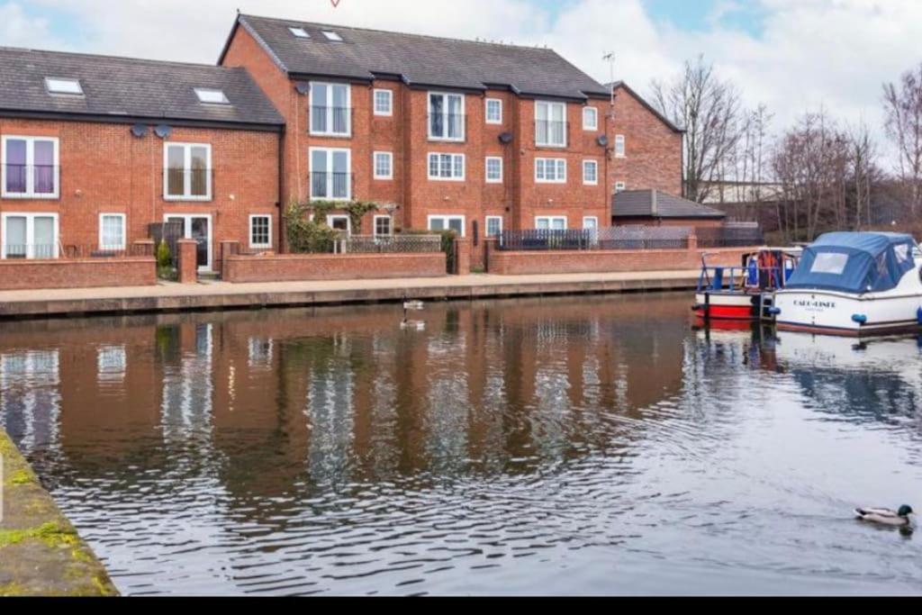 Waterside Mufc & Trafford Centre Townhouse 4 Bedroom Free Parking Manchester Zewnętrze zdjęcie